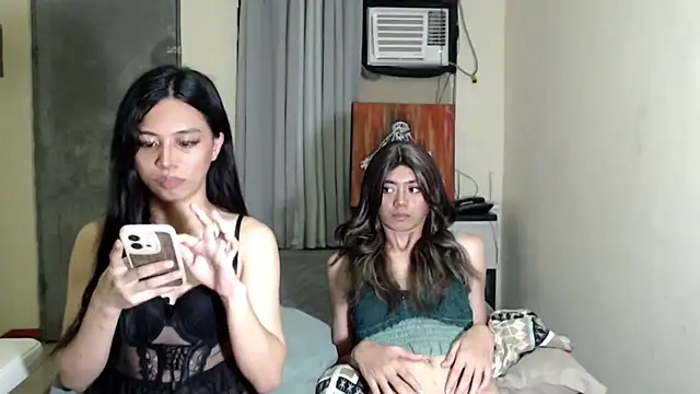 Snapshot of Urworldclasstrans chatting on November 10, 12:48 pm Urworldclasstrans online show from November 10, 12:48 pm