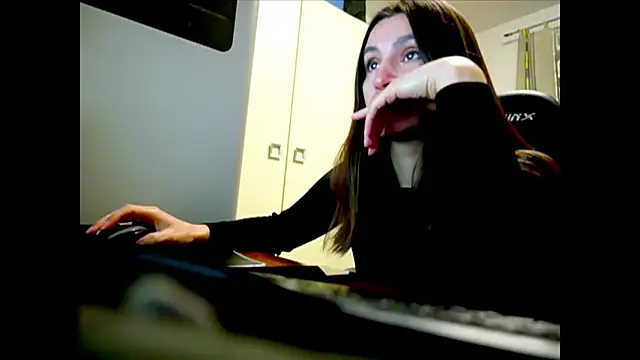 GodlyTheia online show from February 23, 9:45 pm