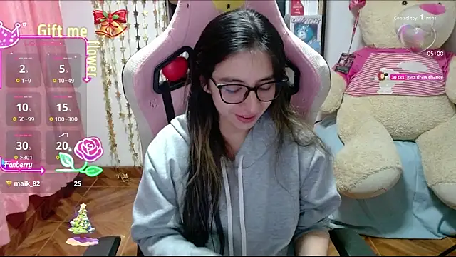 Maggie Fox3 online show from November 13, 2:21 am