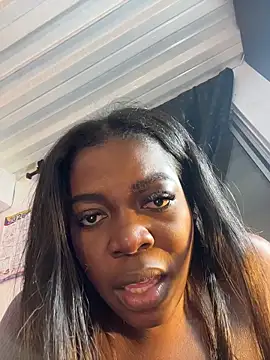 karinacortes online show from May 2, 4:17 am