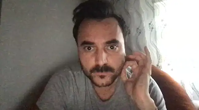 Snapshot of Consensustr chatting on January 4, 12:16 pm Consensustr online show from January 4, 12:16 pm