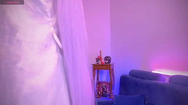 Snapshot of Varya_Ferreira chatting on February 14, 4:58 am Varya Ferreira online show from February 14, 4:58 am