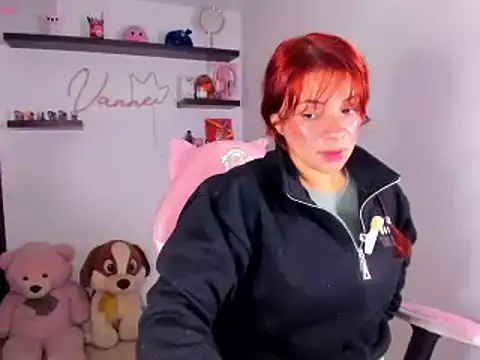 Snapshot of Vannessa__Shy chatting on April 25, 3:31 am Vannessa Shy online show from April 25, 3:31 am