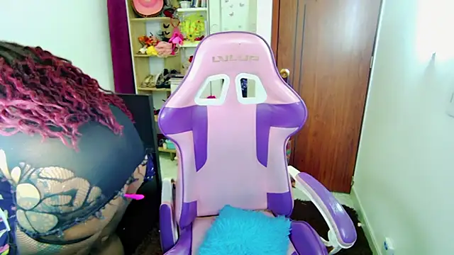 Snapshot of Naasha_ chatting on February 9, 7:49 am Naasha online show from February 9, 7:49 am