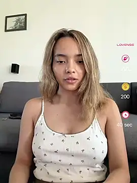 Snapshot of Irina_Grant chatting on May 1, 5:45 am Irina Grant online show from May 1, 5:45 am