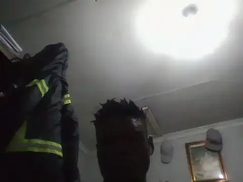 Snapshot of Mesuli9 chatting on April 2, 11:35 pm Mesuli9 online show from April 2, 11:35 pm