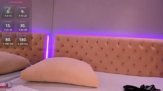 NickieRainer online show from March 9, 4:27 am