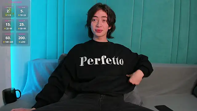 NickieRainer online show from September 25, 4:38 am