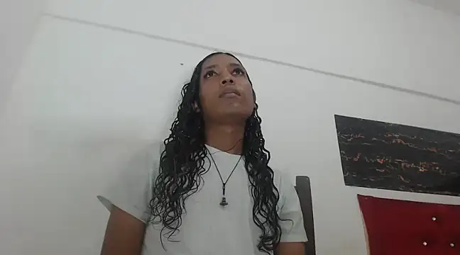 Snapshot of shairaStarr chatting on December 5, 6:11 pm shairaStarr online show from December 5, 6:11 pm