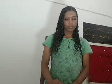 Snapshot of shairaStarr chatting on December 12, 3:05 pm shairaStarr online show from December 12, 3:05 pm