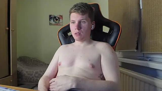 Snapshot of Bananas_dick chatting on January 18, 7:15 pm Bananas dick online show from January 18, 7:15 pm