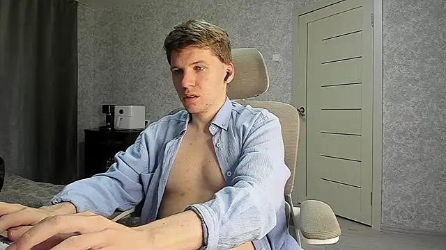 Snapshot of Bananas_dick chatting on June 26, 12:09 pm Bananas dick online show from June 26, 12:09 pm