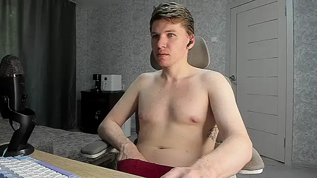 Snapshot of Bananas_dick chatting on July 12, 8:16 am Bananas dick online show from July 12, 8:16 am