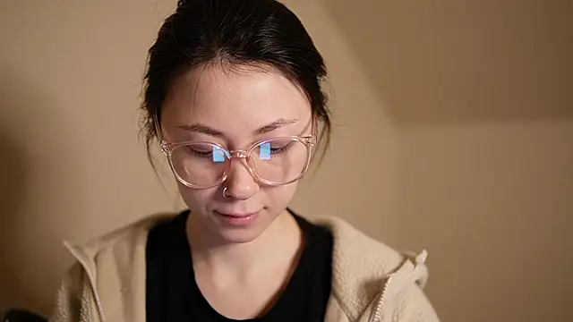 Snapshot of chibi_moon_ chatting on December 13, 7:43 pm chibi moon online show from December 13, 7:43 pm