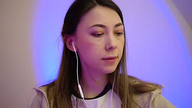 Snapshot of chibi_moon_ chatting on March 23, 12:26 am chibi moon online show from March 23, 12:26 am