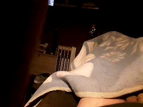 Snapshot of ciruelo1 chatting on February 13, 8:24 pm ciruelo1 online show from February 13, 8:24 pm