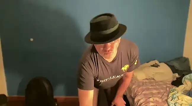 Snapshot of Fabrissi chatting on December 10, 1:11 pm Fabrissi online show from December 10, 1:11 pm