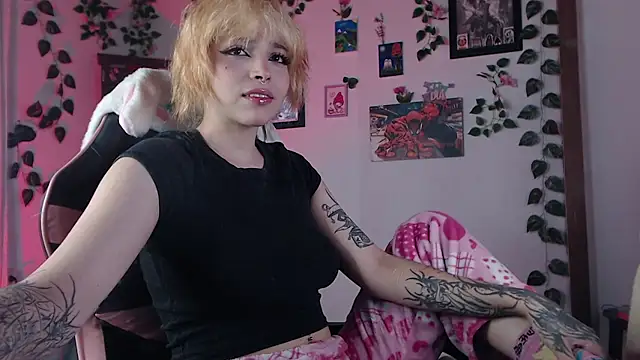 MaryJannes online show from February 9, 10:00 pm