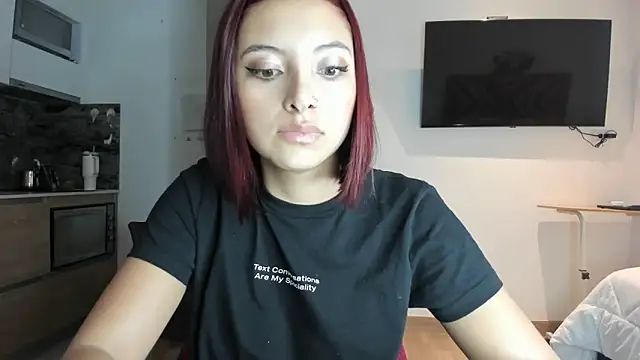 Snapshot of alexademie1 chatting on January 8, 9:01 pm alexademie1 online show from January 8, 9:01 pm