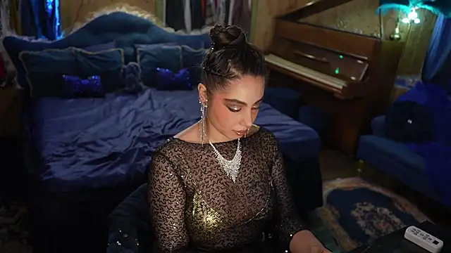 Snapshot of VanessaDoyle chatting on October 1, 12:16 am VanessaDoyle online show from October 1, 12:16 am