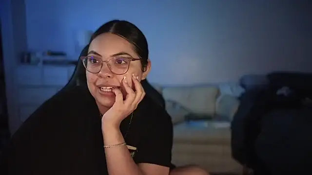 drizzypeach602 online show from January 4, 2:35 am