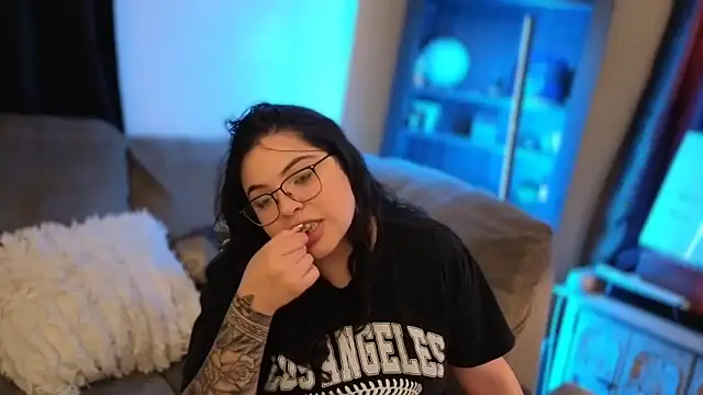 drizzypeach602 online show from May 10, 4:50 am