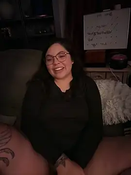 drizzypeach602 online show from May 16, 7:49 am