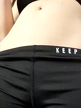 Amira Milker online show from November 13, 3:00 pm