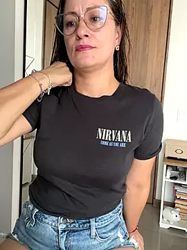 Snapshot of Verito_hot chatting on December 17, 5:52 pm Verito hot online show from December 17, 5:52 pm