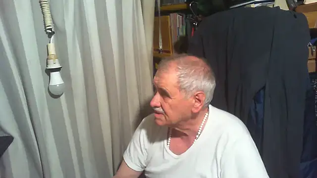 nonnomaturobisex online show from May 4, 2:02 pm