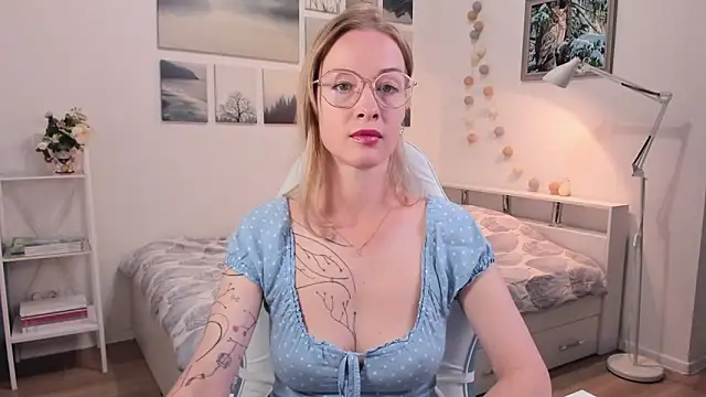 MissRightX online show from September 26, 11:14 am