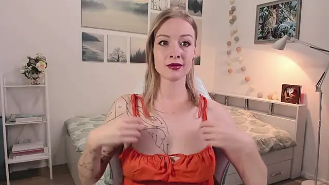 MissRightX online show from November 5, 10:26 am