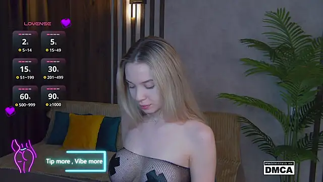 Holl1Would online show from February 1, 6:43 am