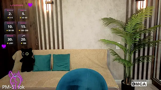 Holl1Would online show from February 23, 7:22 pm