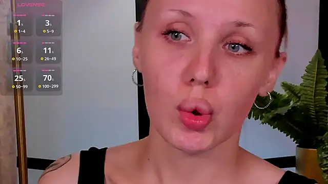 LianaFord online show from May 8, 5:02 am