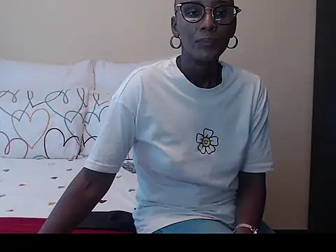 Snapshot of yummycherryxx chatting on October 3, 8:44 am yummycherryxx online show from October 3, 8:44 am