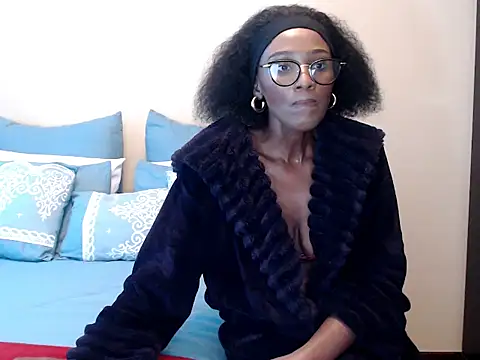 yummycherryxx online show from May 2, 9:03 am