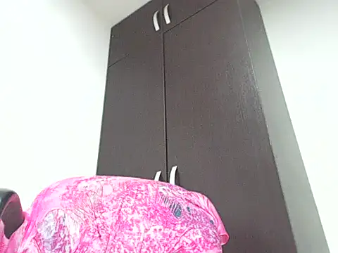 Rene hotman online show from January 25, 11:00 pm