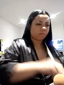 Snapshot of MelanyShayk chatting on January 4, 2:56 pm MelanyShayk online show from January 4, 2:56 pm
