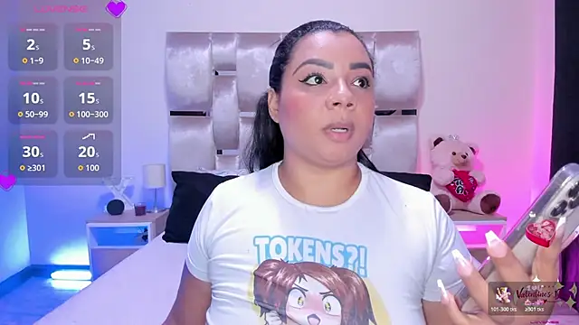 Snapshot of MelanyShayk chatting on March 12, 10:05 pm MelanyShayk online show from March 12, 10:05 pm