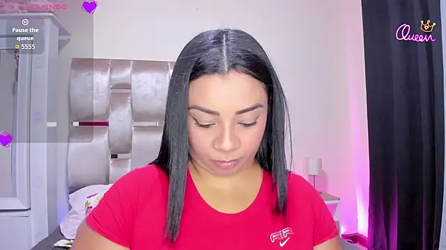 Snapshot of MelanyShayk chatting on April 17, 1:19 am MelanyShayk online show from April 17, 1:19 am