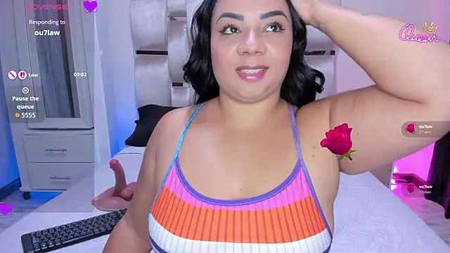 Snapshot of MelanyShayk chatting on April 30, 8:57 pm MelanyShayk online show from April 30, 8:57 pm