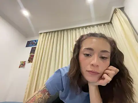 Snapshot of This_black_sheep chatting on December 4, 11:46 pm This black sheep online show from December 4, 11:46 pm