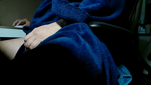 suedel65 online show from October 6, 2:53 am