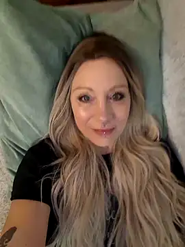 Snapshot of Jan_ina chatting on January 3, 2:54 am Jan ina online show from January 3, 2:54 am