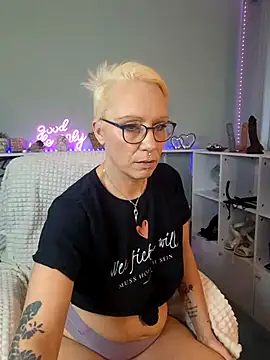 Snapshot of Jan_ina chatting on January 26, 11:50 am Jan ina online show from January 26, 11:50 am