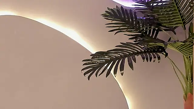 Emma Morgann online show from November 20, 1:33 pm