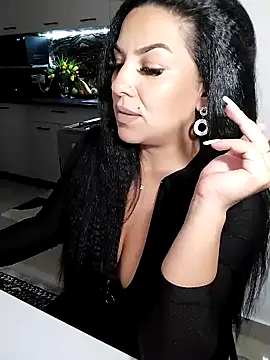 hot-babygirl online show from November 4, 7:13 pm