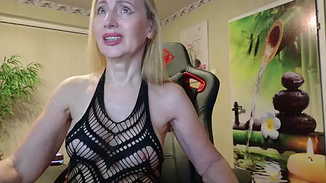 HotLana69 online show from March 7, 5:54 pm