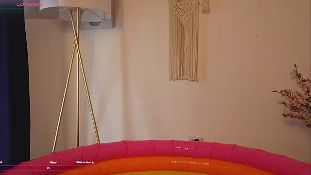 Snapshot of bunnycuteshy chatting on October 7, 2:25 pm bunnycuteshy online show from October 7, 2:25 pm